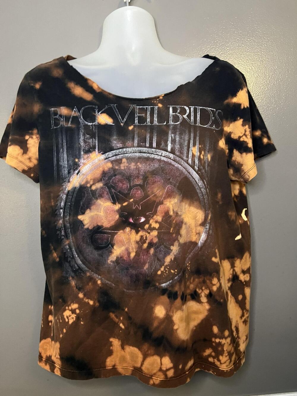 Black Veil Brides Shirt Mens Large Black Brown Bleach Tie Dye Graphic Band Tee - Picture 2 of 7